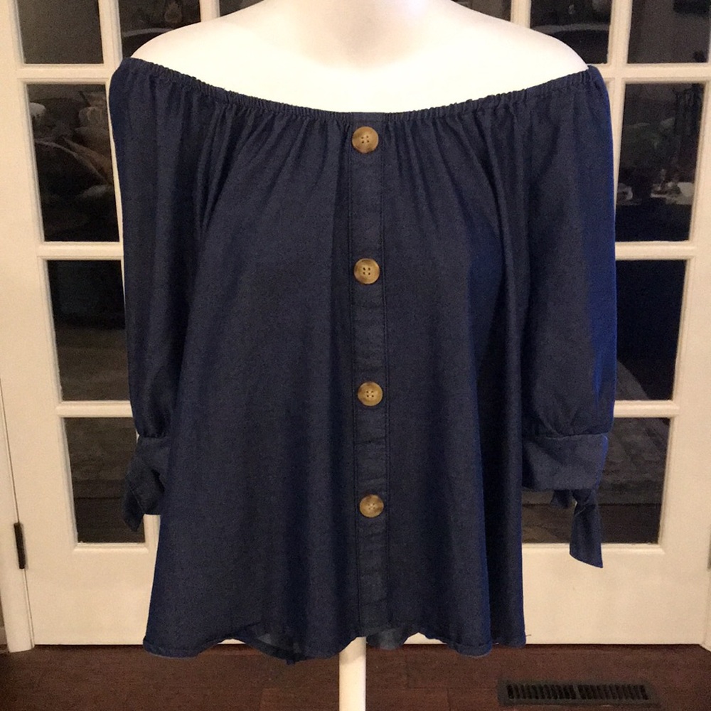 Unique Spectrum‎ Women’s Top Size Large